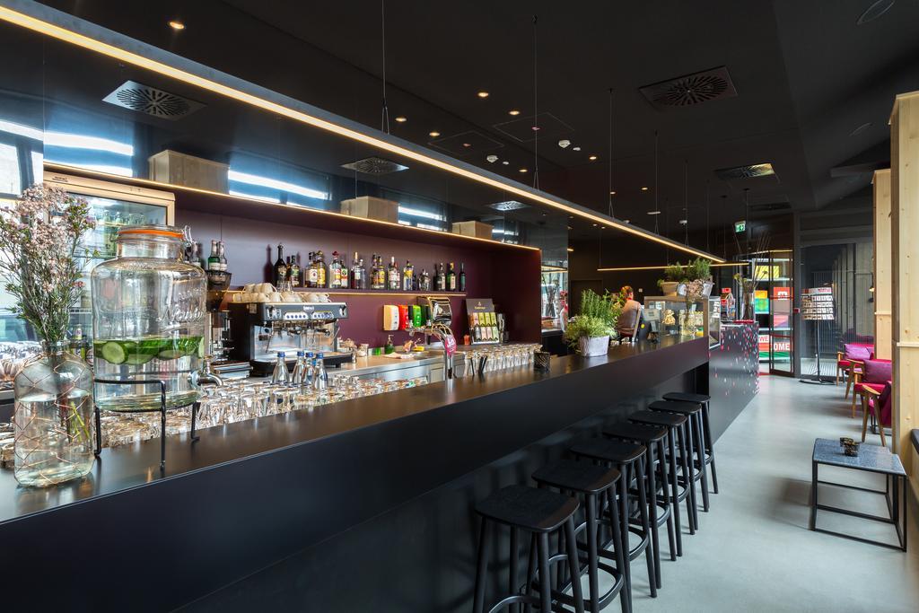 Meininger Hauptbahnhof Hotel 3*